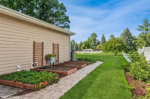 Exterior - 13380 W 21st St, Wadsworth, IL 60083 photo 9 of 20
