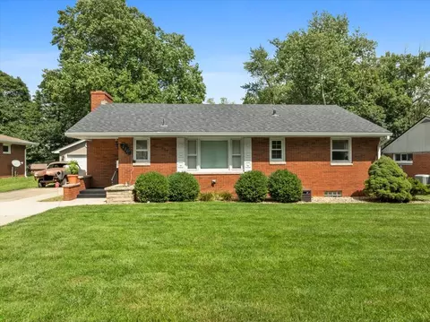 Exterior - 110 Eastview Dr, Normal, IL 61761 photo 2 of 13