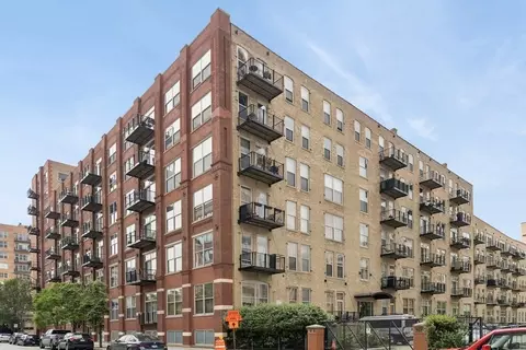 420 S Clinton St #614A, Chicago, IL 60607