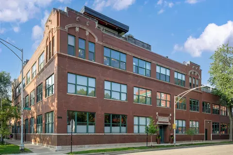 2250 W Ohio St #301, Chicago, IL 60612