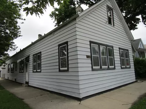 5028 W 32nd St, Cicero, IL 60804