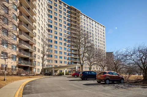 7033 N Kedzie Ave #1704, Chicago, IL 60645