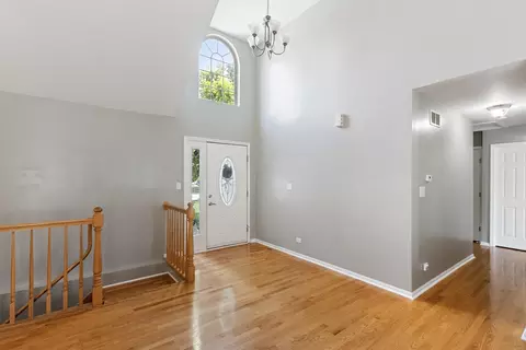 25548 W Gateway Cir, Plainfield, IL 60585 photo 2