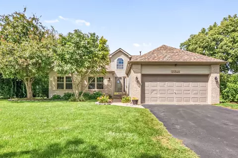25548 W Gateway Cir, Plainfield, IL 60585
