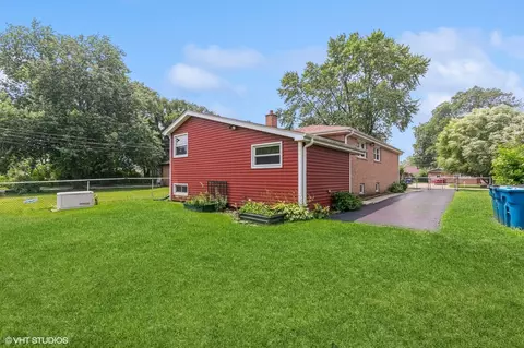 Exterior - 14353 Kostner Ave, Midlothian, IL 60445 photo 2 of 3