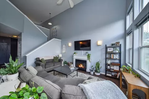 Living - 772 Panorama Ct, Aurora, IL 60502 photo 3 of 3