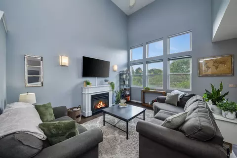 Living - 772 Panorama Ct, Aurora, IL 60502 photo 1 of 3
