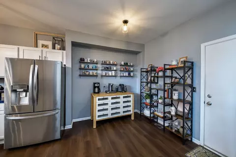 Kitchen - 772 Panorama Ct, Aurora, IL 60502 photo 3 of 3