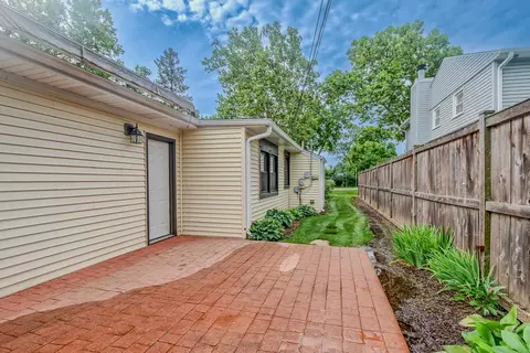 Exterior - 3715 Jay Ln, Rolling Meadows, IL 60008 photo 4 of 5