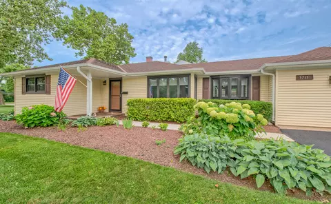 Exterior - 3715 Jay Ln, Rolling Meadows, IL 60008 photo 2 of 5