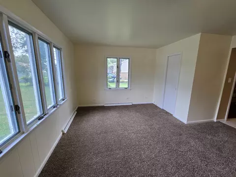 Living - 3620 Arthur Ter, Markham, IL 60426 photo 8 of 8