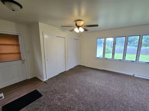 Living - 3620 Arthur Ter, Markham, IL 60426 photo 6 of 8