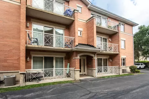 5965 N Northwest Hwy #302, Chicago, IL 60631