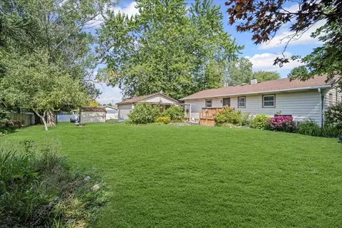 3815 Cheyenne Rd, Gurnee, IL 60031 photo 17