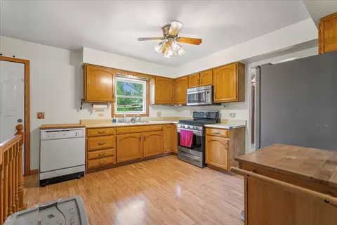 3815 Cheyenne Rd, Gurnee, IL 60031 photo 7