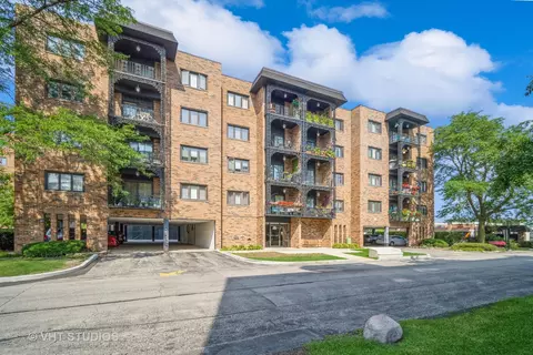 9375 Landings Ln #407, Des Plaines, IL 60016