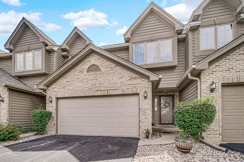 962 Ascot Dr, Elgin, IL 60123