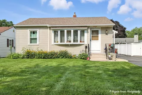 1028 Franklin Ave, Winthrop Harbor, IL 60096