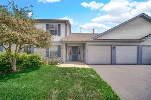 1324 N Red Oak Cir #3, Round Lake Beach, IL 60073