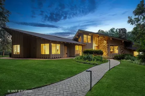 610 Signal Hill Rd, North Barrington, IL 60010