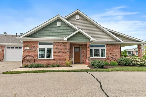411 Stearn Dr #411, Genoa, IL 60135