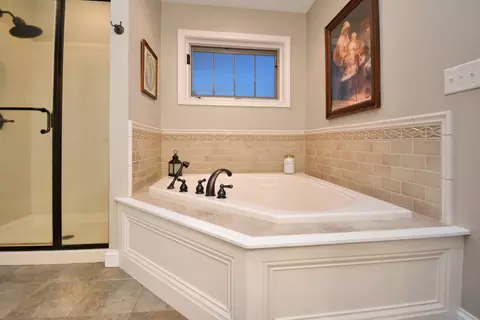 Bath - 755 Serenity Blvd, Normal, IL 61761 photo 12 of 18