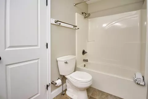 Bath - 755 Serenity Blvd, Normal, IL 61761 photo 16 of 18