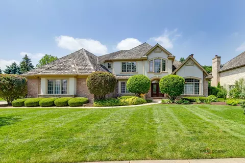 1304 Lingonberry Ct, Libertyville, IL 60048