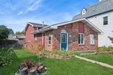 6506 Kimball Ave, Hodgkins, IL 60525