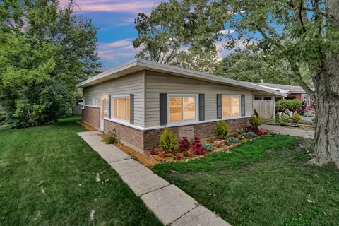 263 Sangamon St, Park Forest, IL 60466