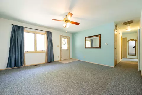 2805 Lawndale Dr, Champaign, IL 61821 photo 6