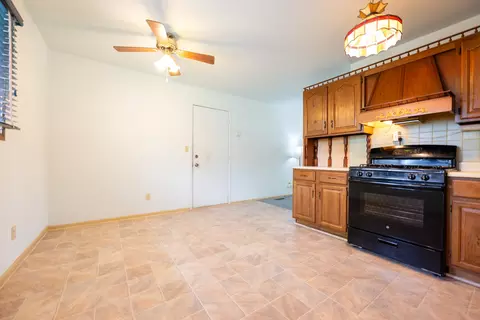 2805 Lawndale Dr, Champaign, IL 61821 photo 10