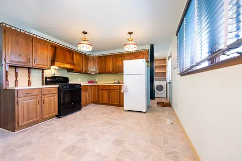 2805 Lawndale Dr, Champaign, IL 61821 photo 8