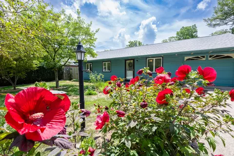 2805 Lawndale Dr, Champaign, IL 61821 photo 4