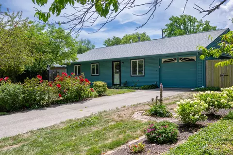 2805 Lawndale Dr, Champaign, IL 61821 photo 2