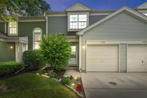 7529 Wedgewood Dr, Hanover Park, IL 60133