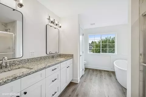 Bath - 735 Fox Trail Ter, Cary, IL 60013 photo 2 of 2