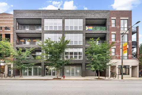3530 N Lincoln Ave #304, Chicago, IL 60657