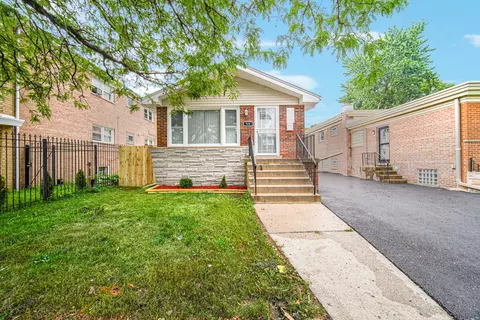 55 E 75th St, Chicago, IL 60619