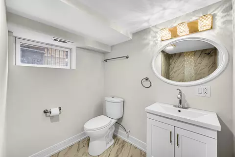 Bath - 55 E 75th St, Chicago, IL 60619 photo 4 of 4