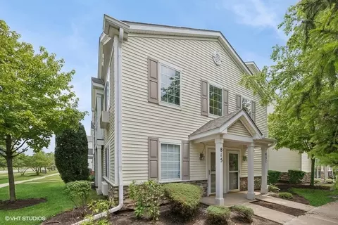 815 Silverstone Dr #000, Carpentersville, IL 60110