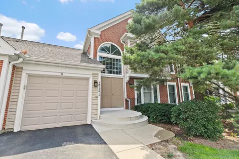 1812 Fox Run Dr #A, Elk Grove Village, IL 60007