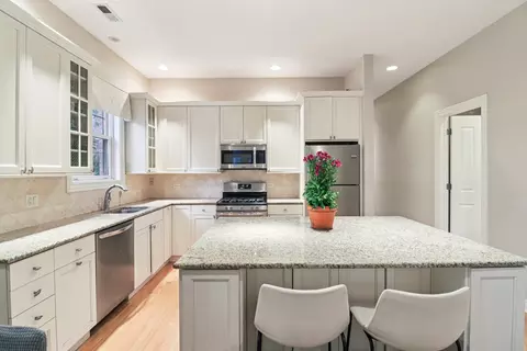 1347 W Washington Blvd #2D, Chicago, IL 60607 photo 5