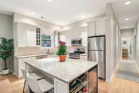 1347 W Washington Blvd #2D, Chicago, IL 60607 photo 3