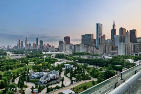 340 E Randolph St #1503, Chicago, IL 60601 photo 4