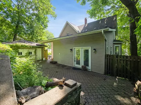 402 N Main St, Algonquin, IL 60102 photo 3