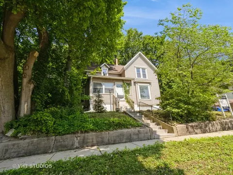 402 N Main St, Algonquin, IL 60102 photo 2