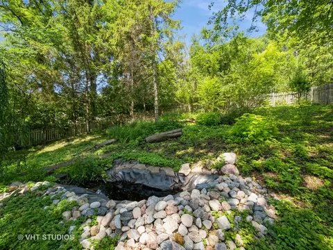 402 N Main St, Algonquin, IL 60102 photo 4
