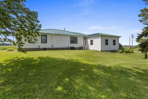 Exterior - 1029 County Road 1500 E, Philo, IL 61864 photo 5 of 10