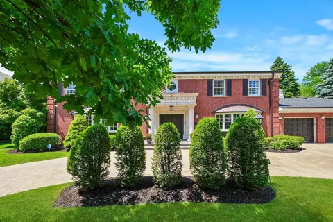 6758 N Le Mai Ave, Lincolnwood, IL 60712